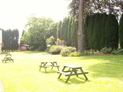 Cedars Hotel