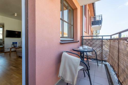 Ambria Apartments Rose