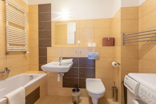Ambria Apartments Platan Complex II