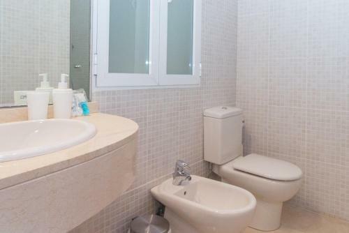 Hostal Bet Apartments - Canovas Rooms