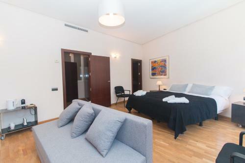 Hostal Bet Apartments - Canovas Rooms