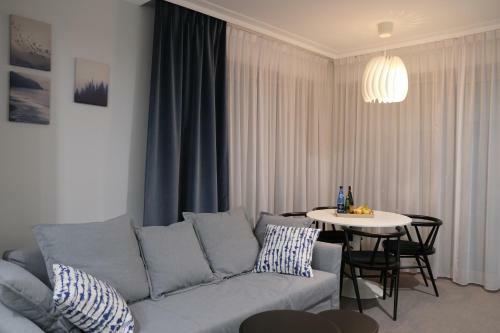 Blue Horizon Apartments