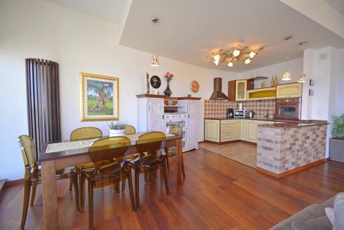 Apartamento Villa Concha-apartamenty Bryza