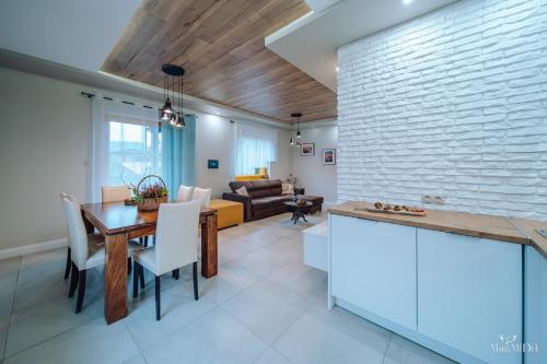 Dolina Wiking�w Apartament Torpo 05