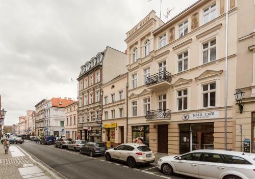 Metropolis Apartment