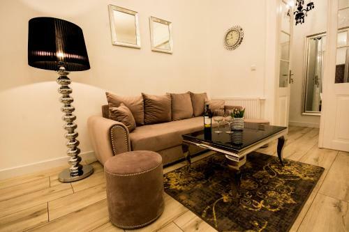 Glam Apartments