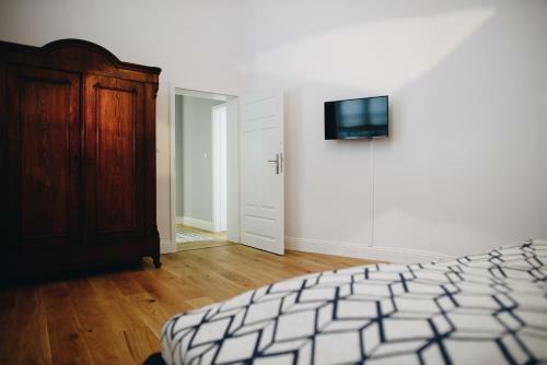 1st Floor Apartment