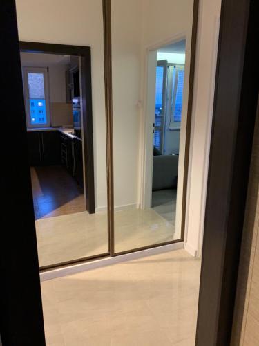 Apartament ?elazna 11