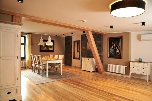 Apartamenty ?eglarska 25