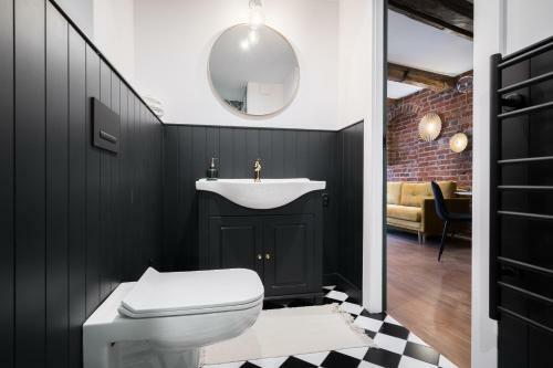 1555 Apartment III