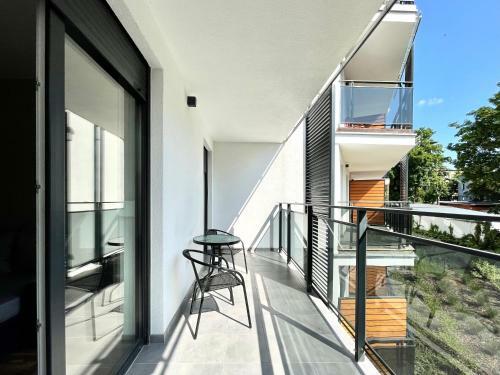 Homestay 2 Apartment With Parking