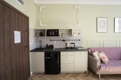 Petite Visite No. 17 Apartment