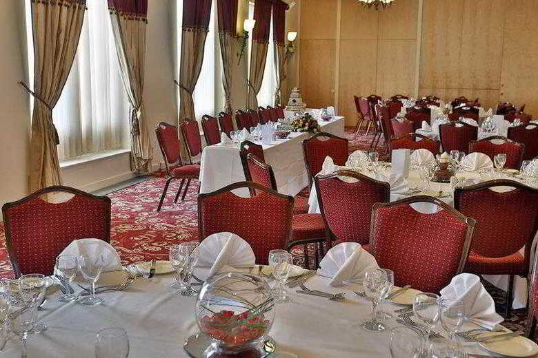 Best Western Three Swans Hotel