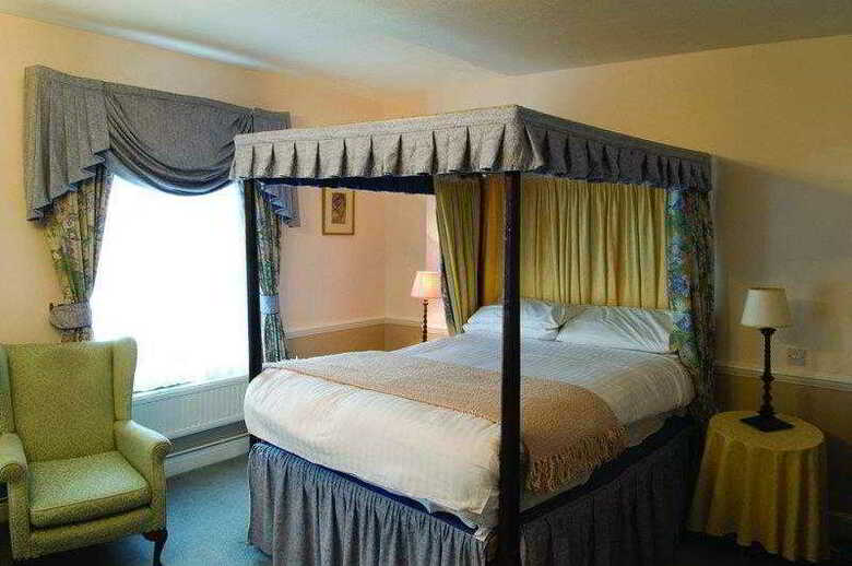 Best Western Three Swans Hotel