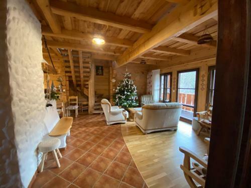 Hostal Go?ciniec Pod Ma?ym Kr�lem