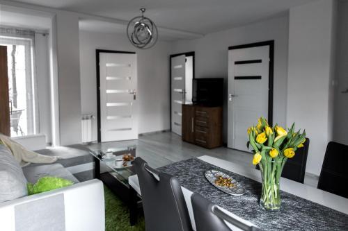 Apartament Szcz??liwy