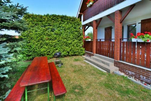 Holiday Home, Wicie