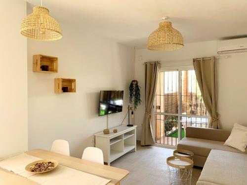 Apartamento Marinas Sol - Tu Hogar Con Jard�n Privado!