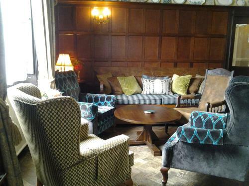 Drayton Court Hotel