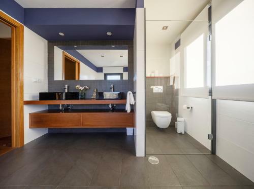 Castro House By Pris