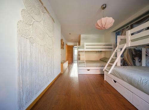 Castro House By Pris