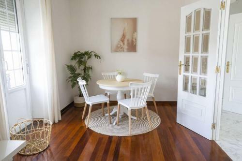 Preciosa Casa Boutique Con Jard�n Y Barbacoa