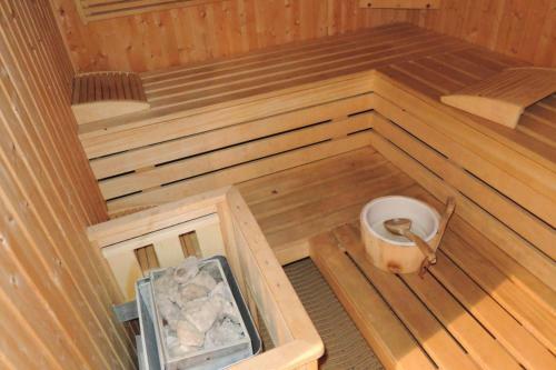Apartment With The Pool In Wiselka