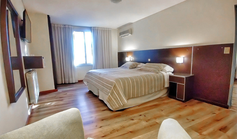 Hotel Condor Suites