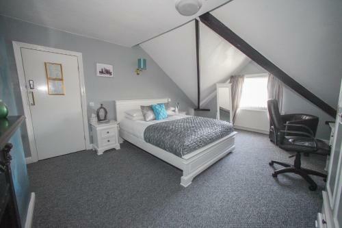 Hostal Tower House Executive Guest House