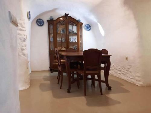 Cuevas Los Coloraos, The Unique And Authentic Cave House!