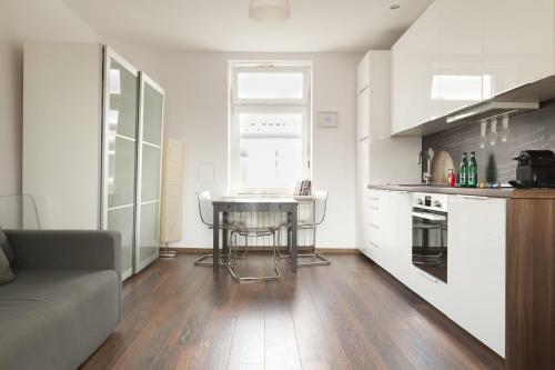 Apartament Chmielna By Your Freedom