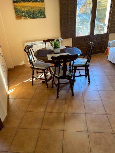 Apartamentos La Fragua, Piso