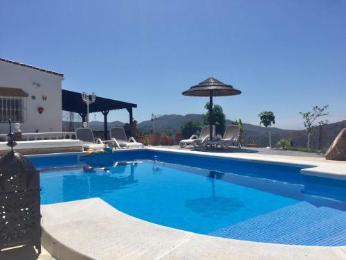 Casira, Ruime Villa & 2 Studio's - 8 Personen