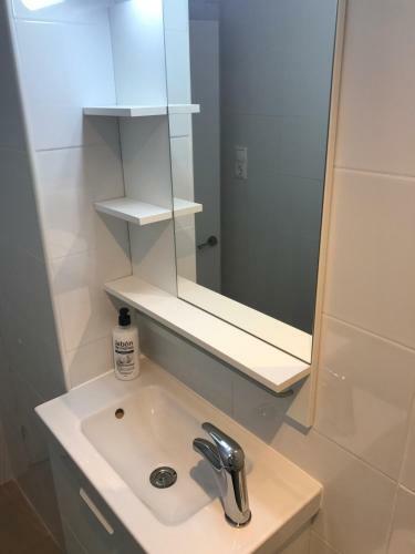 Apartamento Central Modern 3bdr, A/c, Wifi & Parking