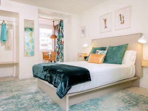 Hostal Habitaka, Hogares de Paso