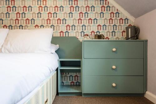 Hostal Sandcliff Guest House