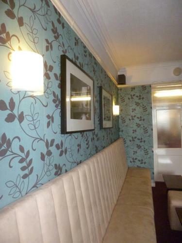 Hostal Sandcliff Guest House