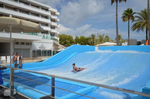 Seafront Apartment In Magaluf