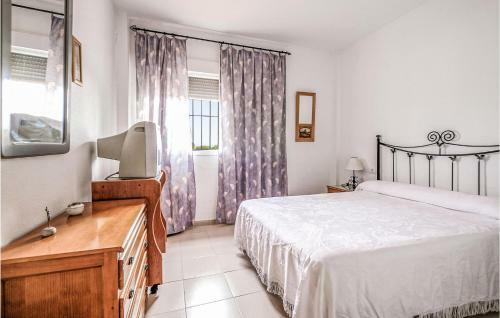 Awesome Home In Matalasca�as With 3 Bedrooms