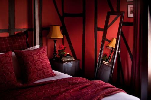 Hotel The Crown And Thistle