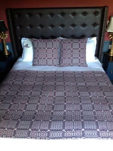 Hotel The Crown And Thistle