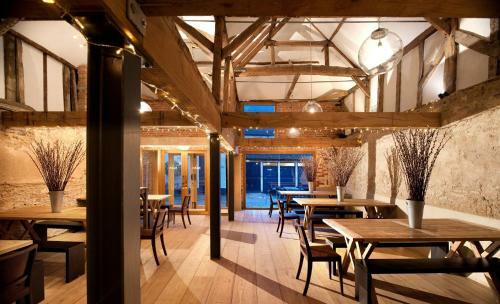Hotel The Crown And Thistle