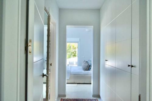New 4 Bed Designer Villa With Pool