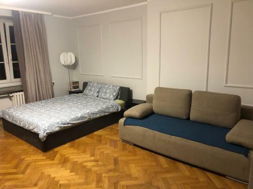 Apartment Central ? 1