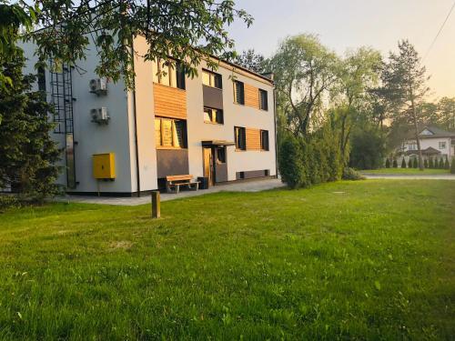 Apartamento Noclegi D?bowy Zak?tek