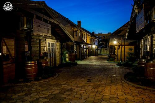 Hotel Western Camp Resort