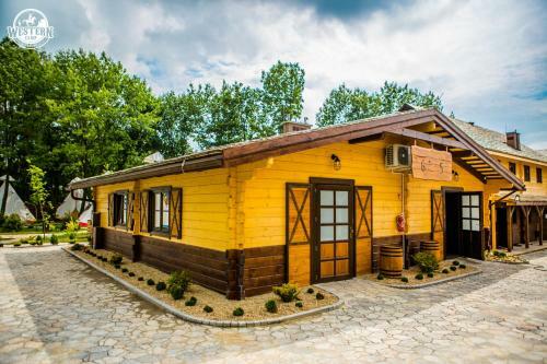 Hotel Western Camp Resort