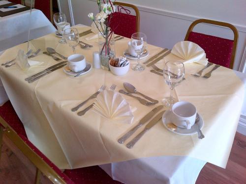 Bed & Breakfast Emlyn Arms