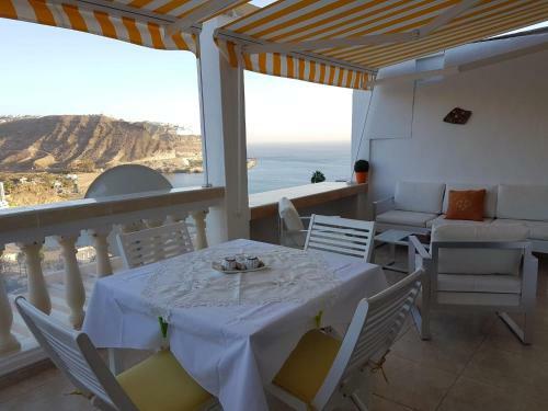 Amazing Seaview 2 Bedroom Apartment