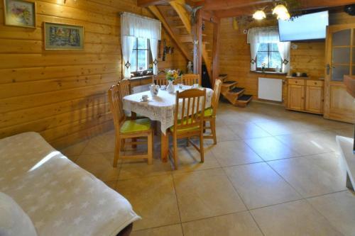 Holiday Home, Oswino
